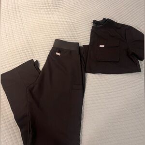 Figs set with Rare Figs Top